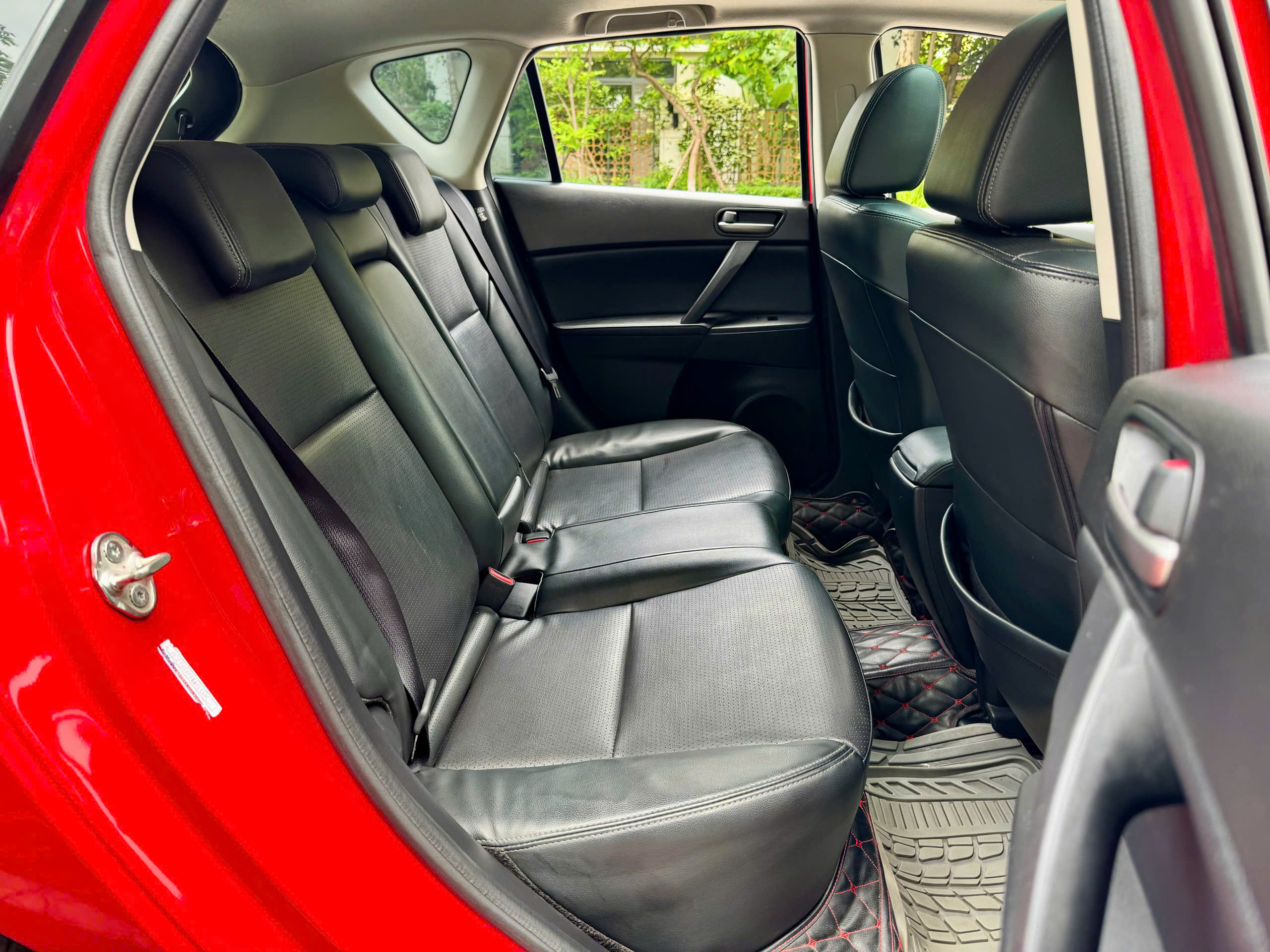 Mazda 3 1.6AT sản xuất 2010 nhập khẩu màu đỏ