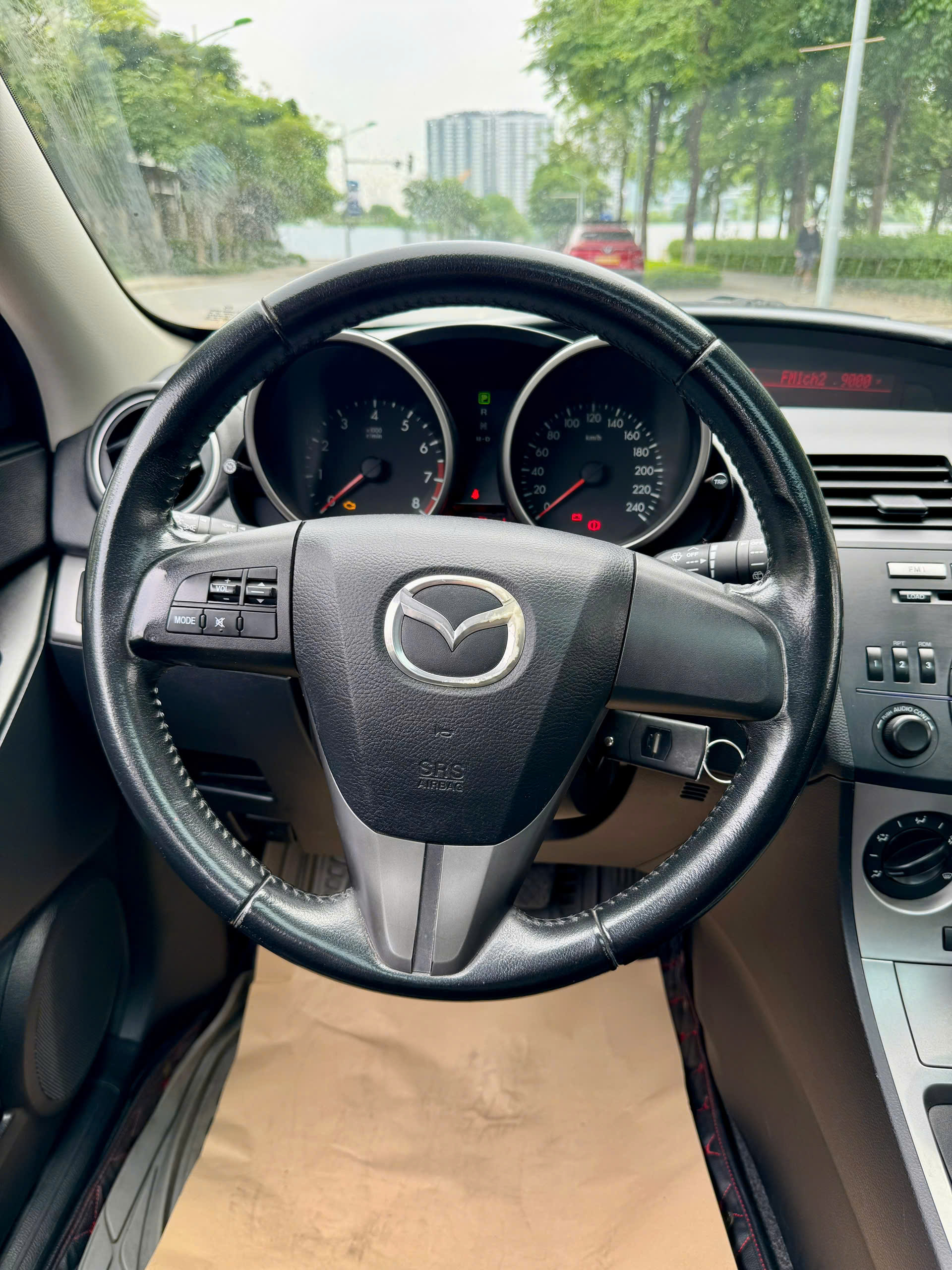 Mazda 3 1.6AT sản xuất 2010 nhập khẩu màu đỏ