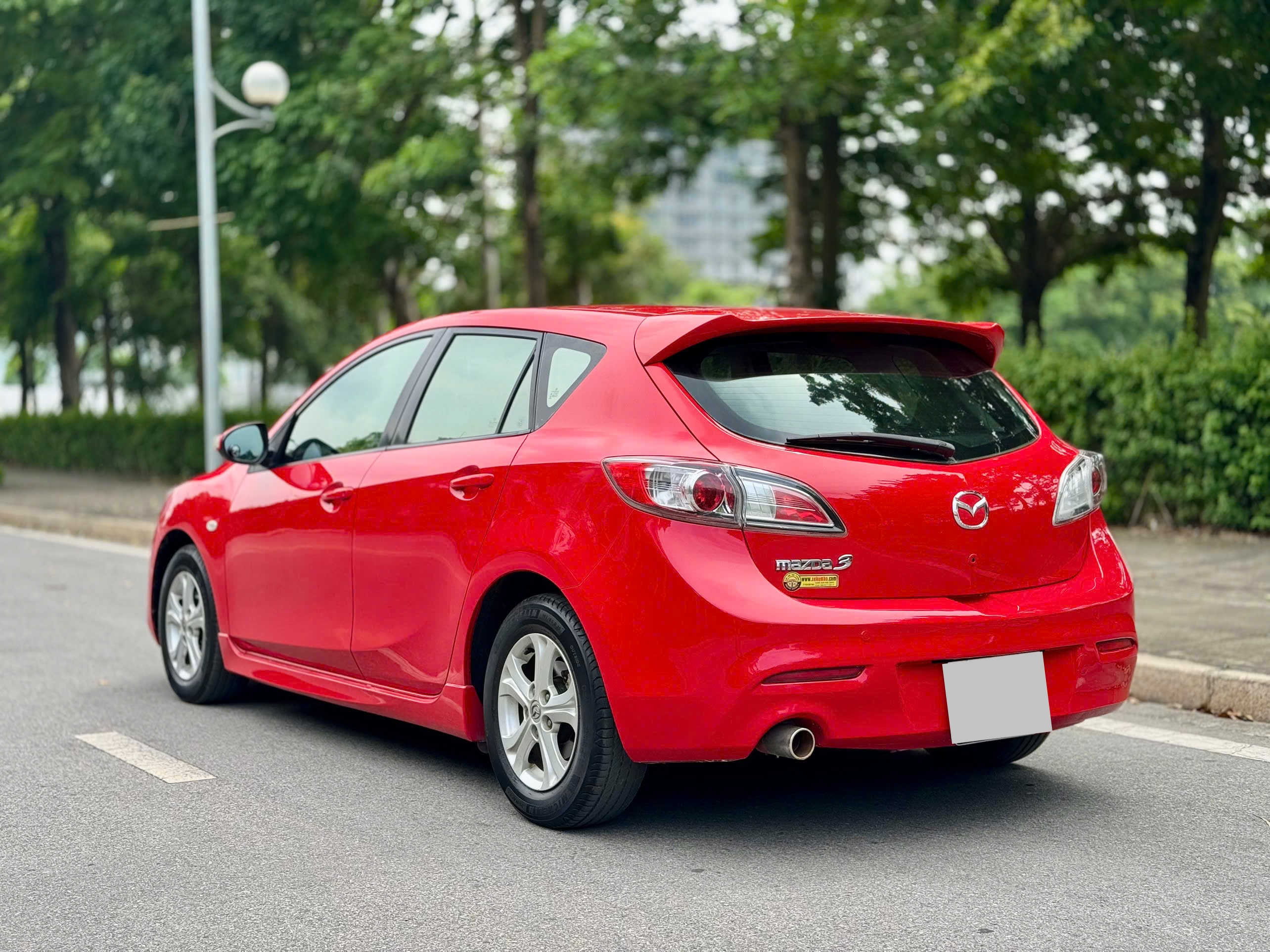 Mazda 3 1.6AT sản xuất 2010 nhập khẩu màu đỏ