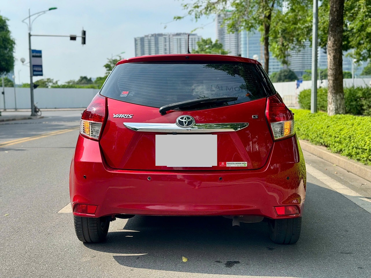 Toyota Yaris 1.3G 2016 màu đỏ