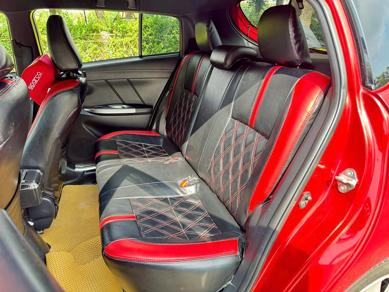 Toyota Yaris 1.3G 2016 màu đỏ