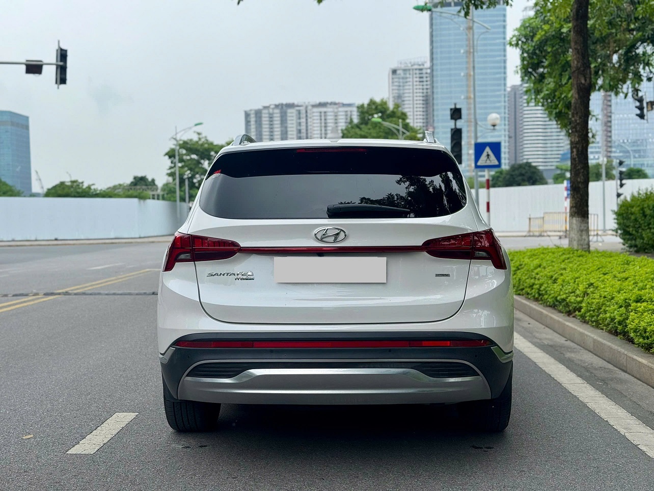 Hyundai Santafe full xăng cao cấp 2.5L 2024 màu trắng