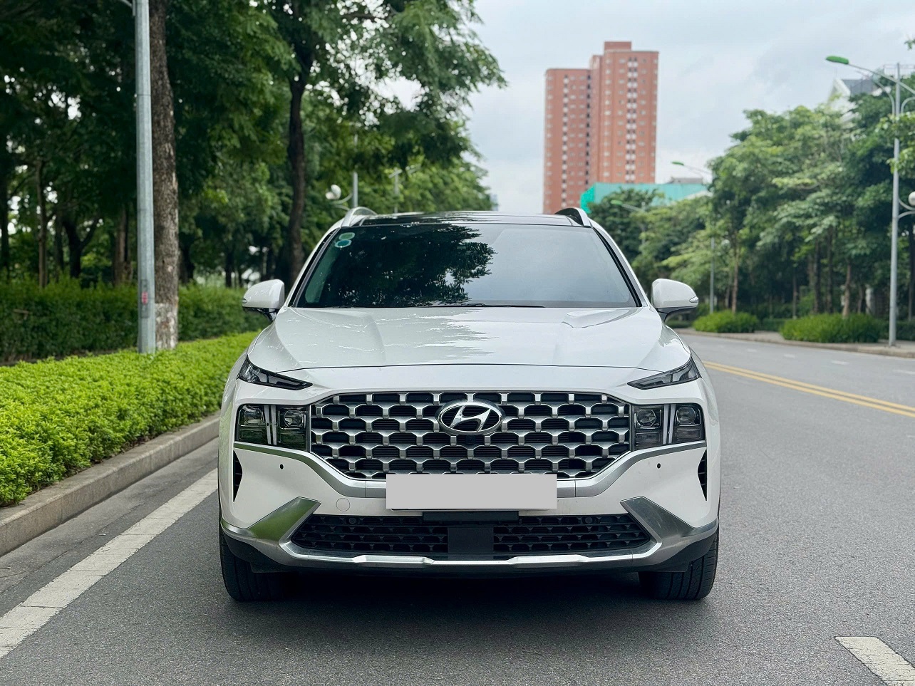 Hyundai Santafe full xăng cao cấp 2.5L 2024 màu trắng