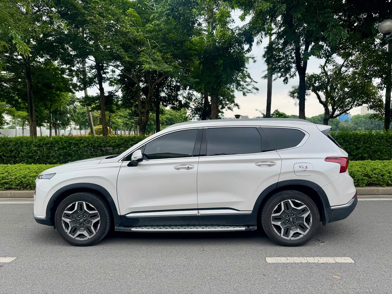 Hyundai Santafe full xăng cao cấp 2.5L 2024 màu trắng
