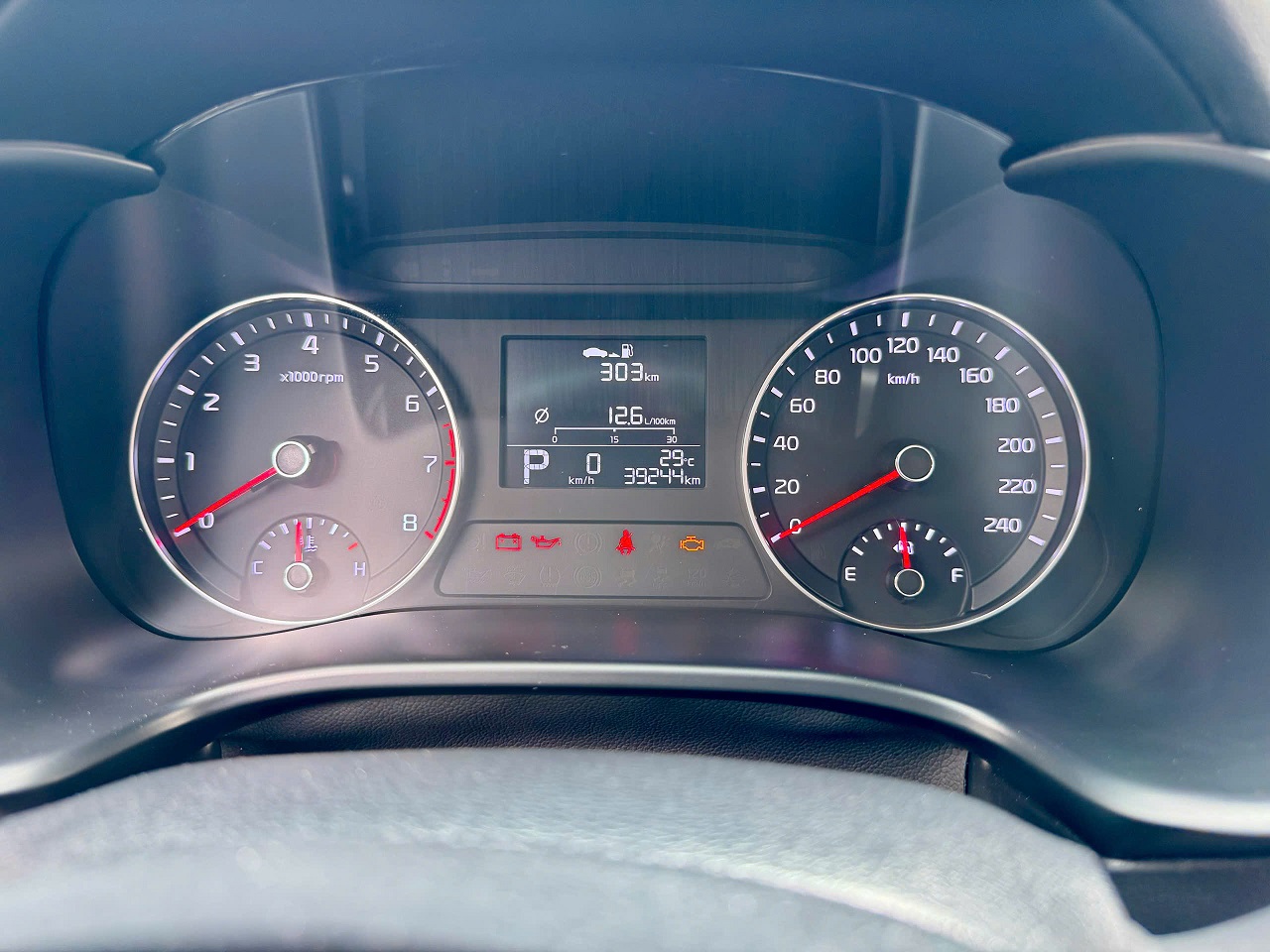 KIA K3 LUXURY 1.6AT 2022 màu đỏ