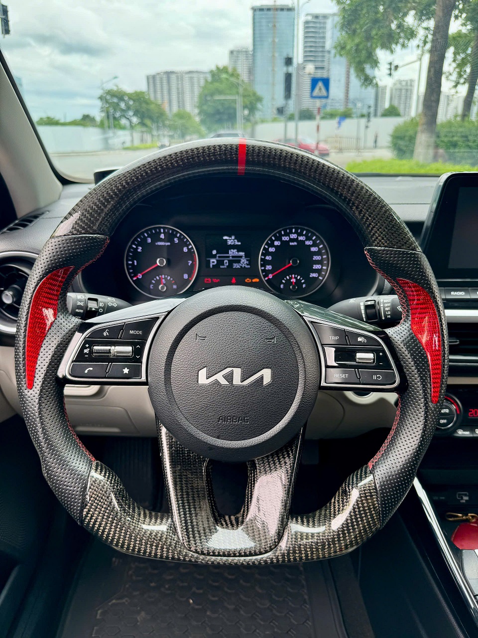 KIA K3 LUXURY 1.6AT 2022 màu đỏ