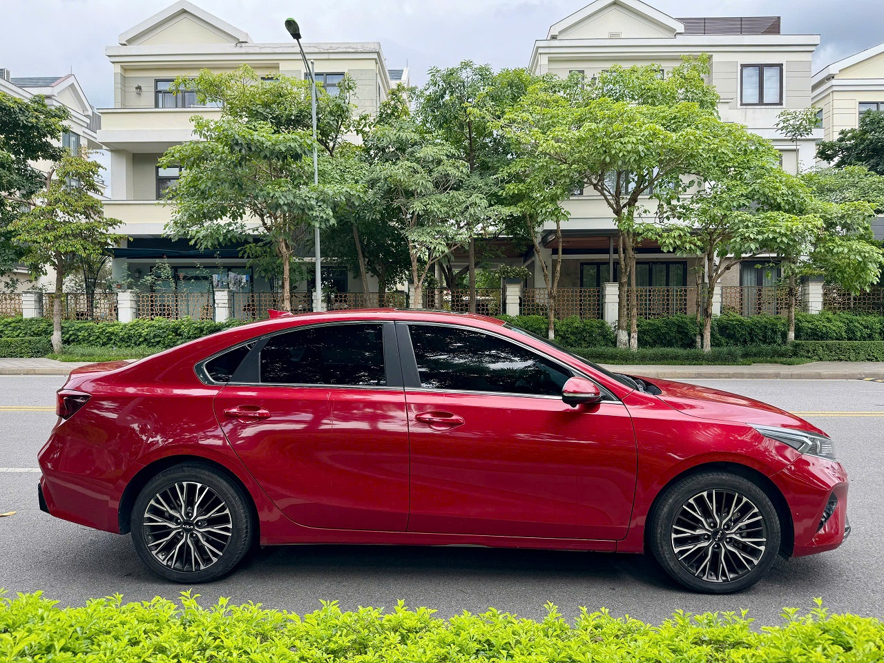 KIA K3 LUXURY 1.6AT 2022 màu đỏ