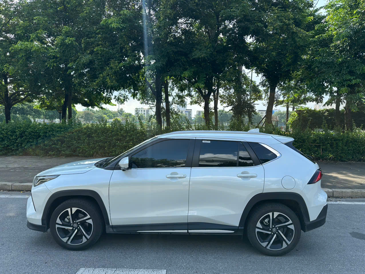 Toyota Yaris Cross 1.5 D-CVT 2024 trắng