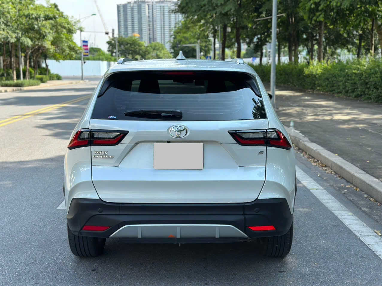 Toyota Yaris Cross 1.5 D-CVT 2024 trắng