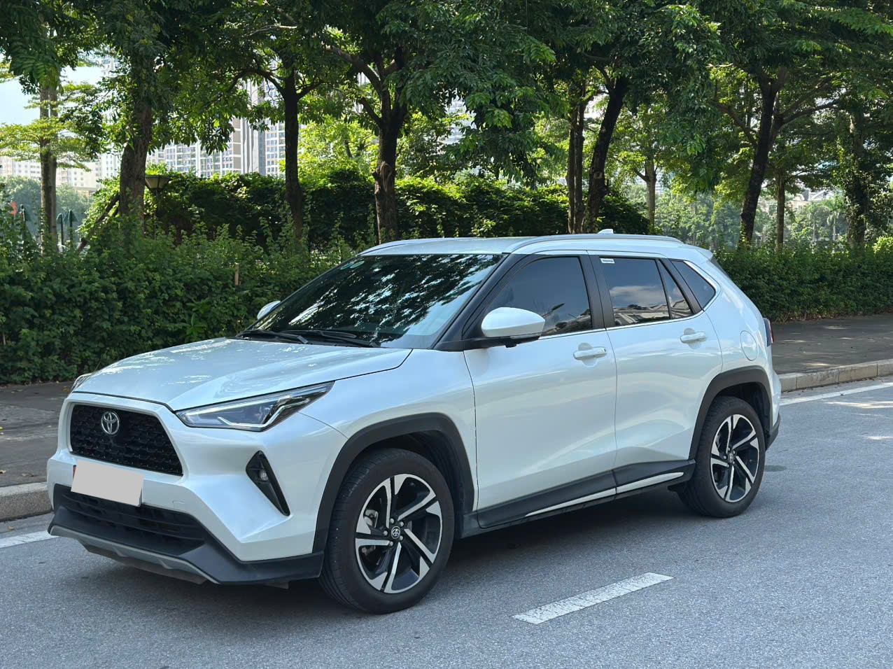 Toyota Yaris Cross 1.5 D-CVT 2024 trắng