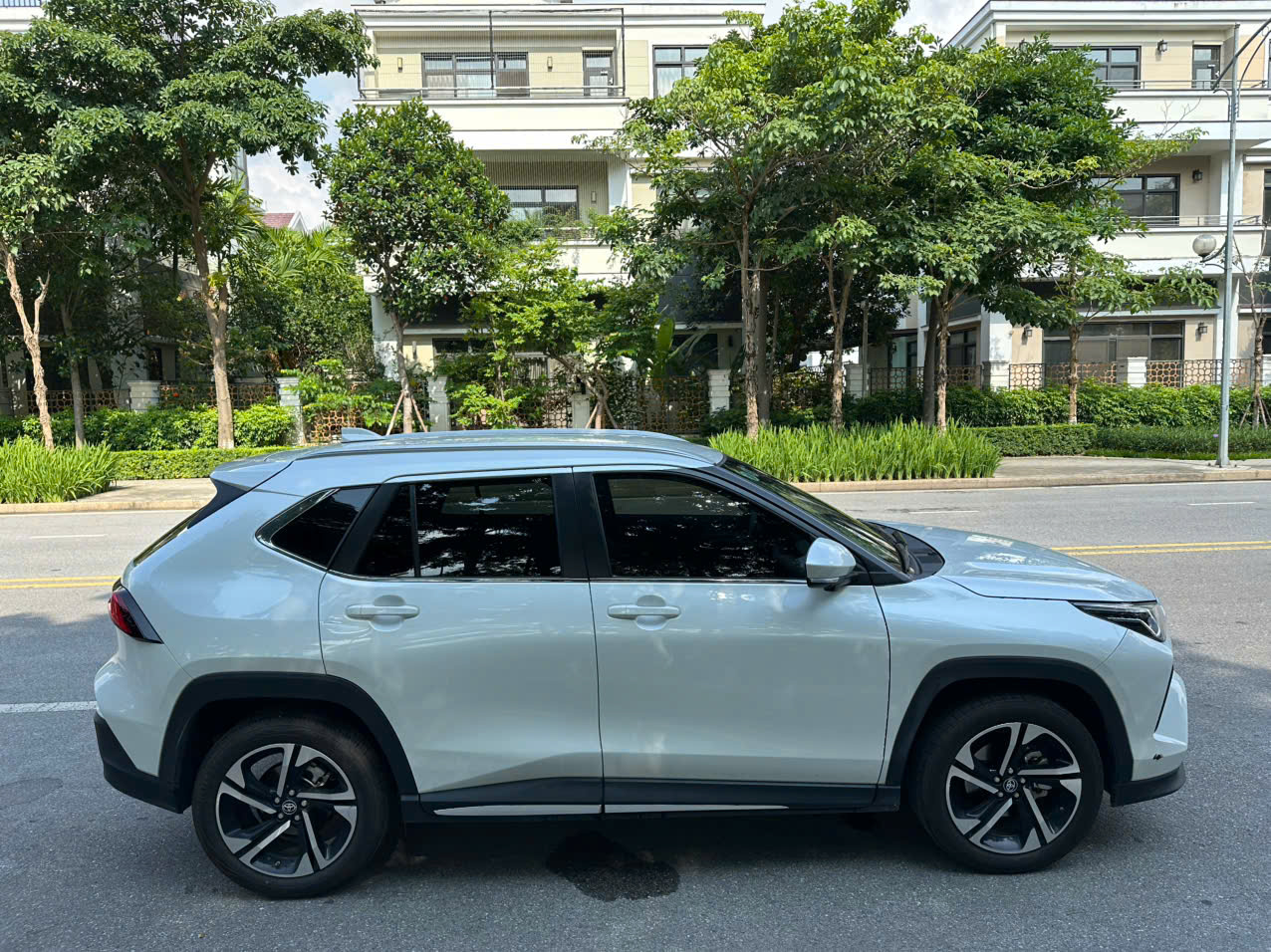 Toyota Yaris Cross 1.5 D-CVT 2024 trắng