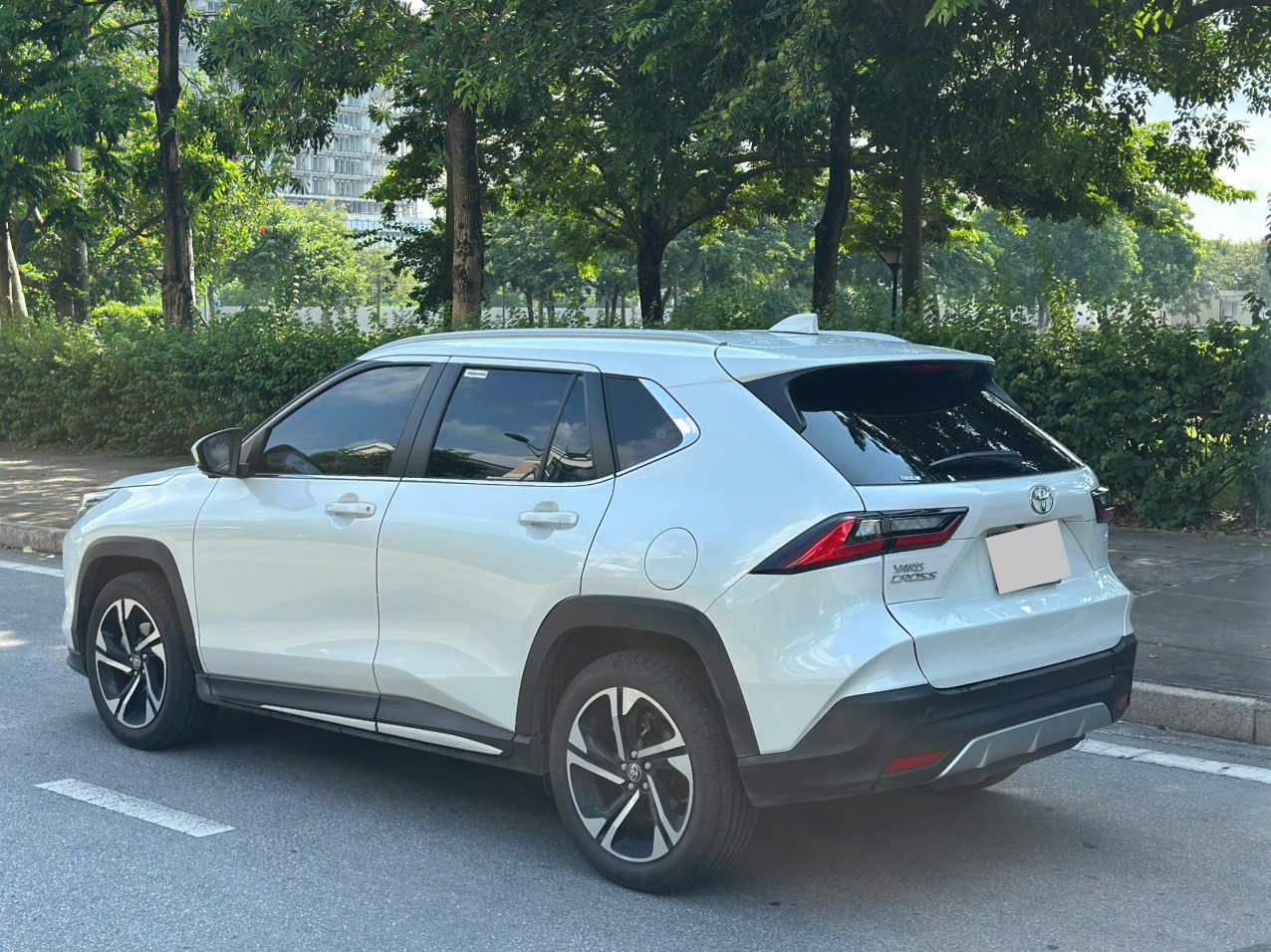 Toyota Yaris Cross 1.5 D-CVT 2024 trắng