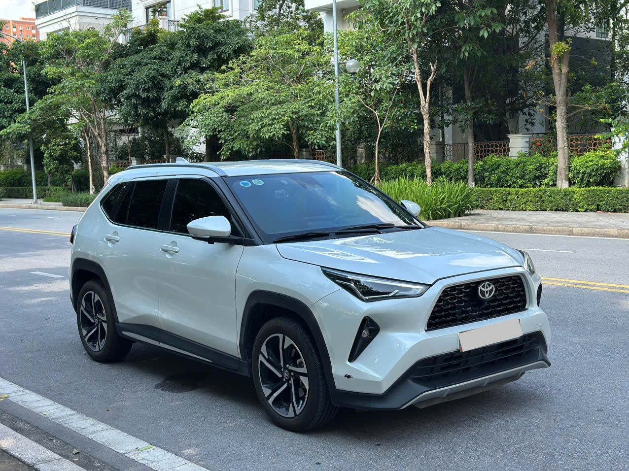 Toyota Yaris Cross 1.5 D-CVT 2024 trắng