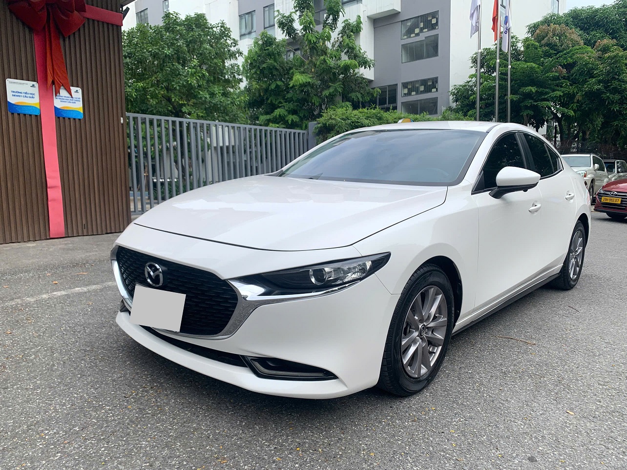 Mazda 3 1.5AT Luxury sản xuất 2021 màu trắng