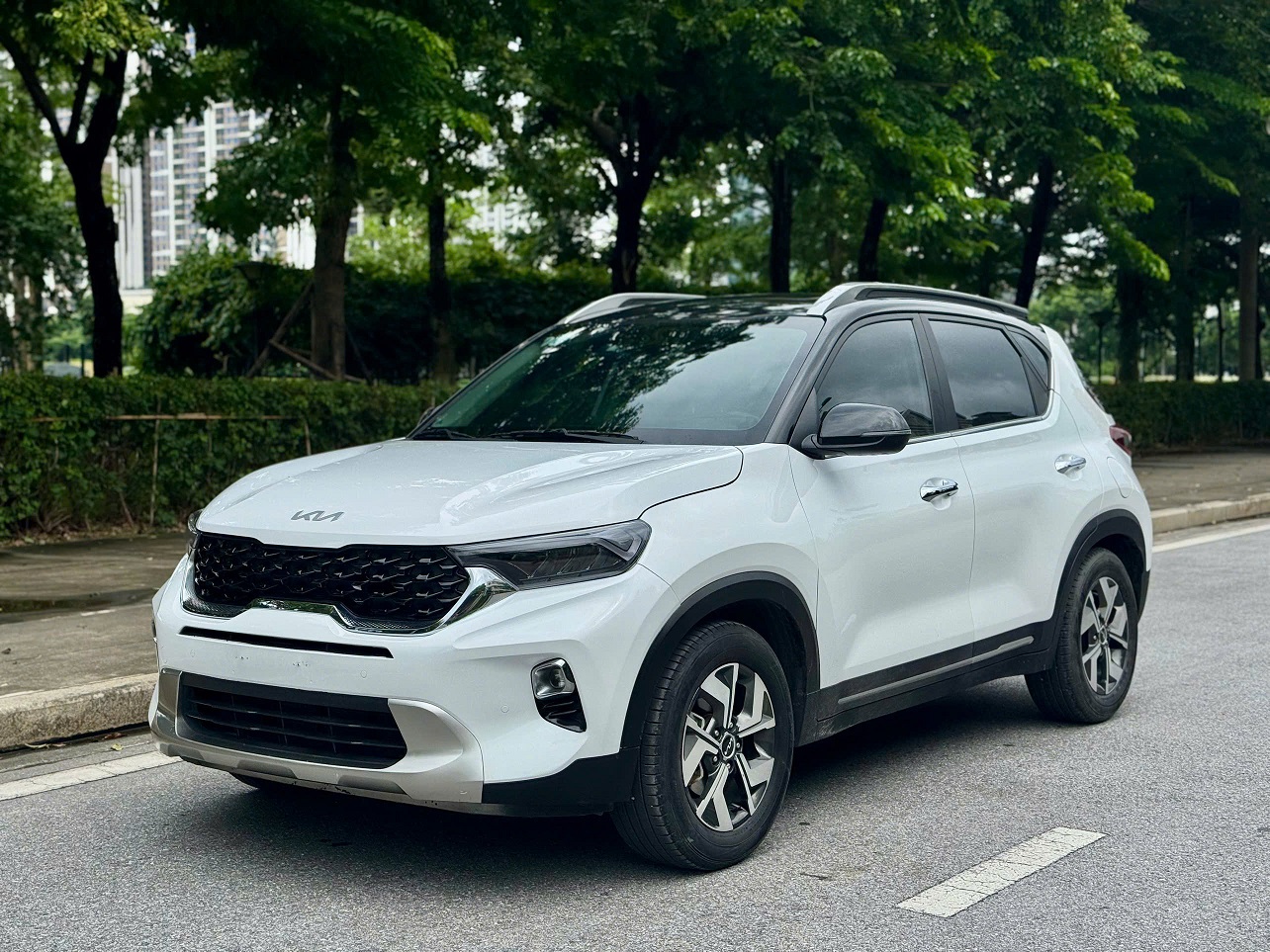 Kia Sonet 1.5 AT Premium 2023 trắng