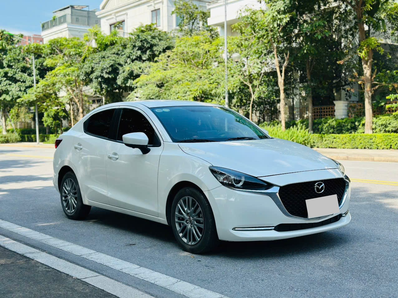 Madza 2 1.5AT luxury 2022 màu trắng