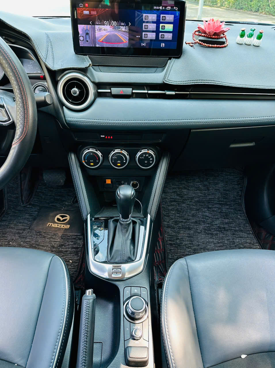 Madza 2 1.5AT luxury 2022 màu trắng