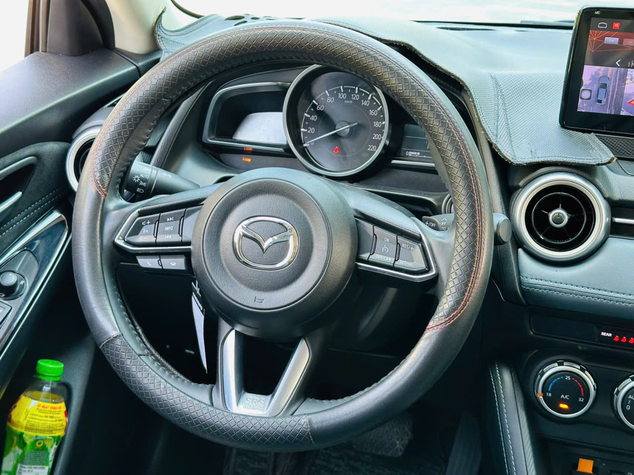 Madza 2 1.5AT luxury 2022 màu trắng