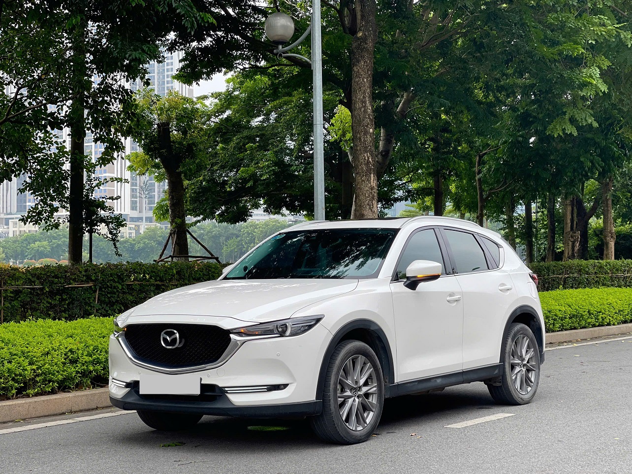 Mazda CX-5 2.0 Premium 2022 màu trắng