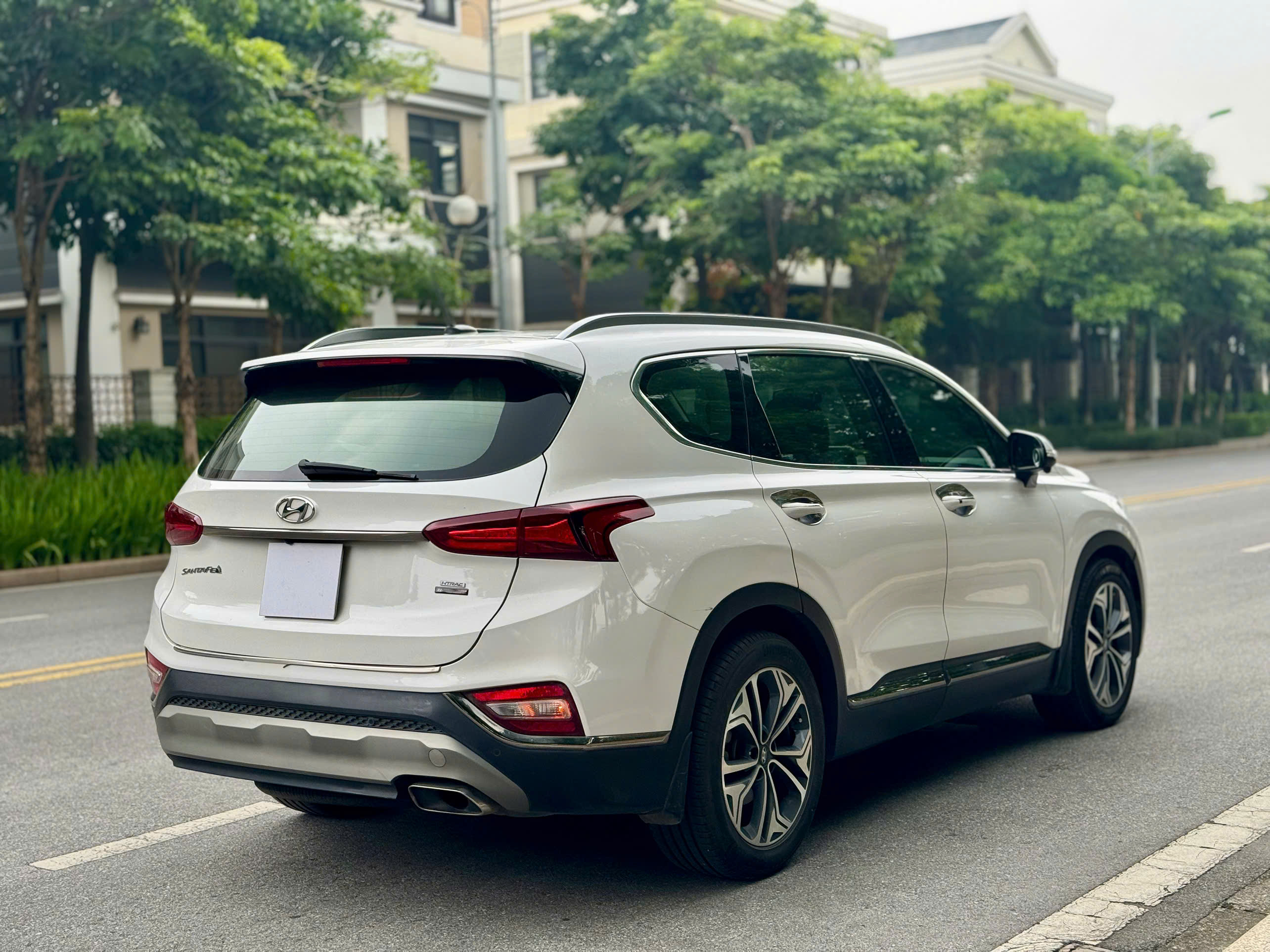 Hyundai Santafe 2.4L HTRAC 2019 trắng
