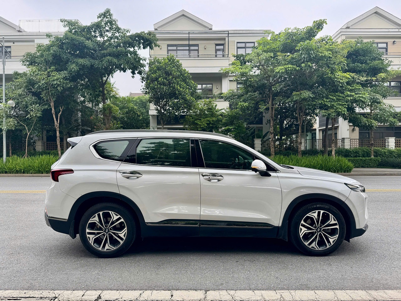 Hyundai Santafe 2.4L HTRAC 2019 trắng