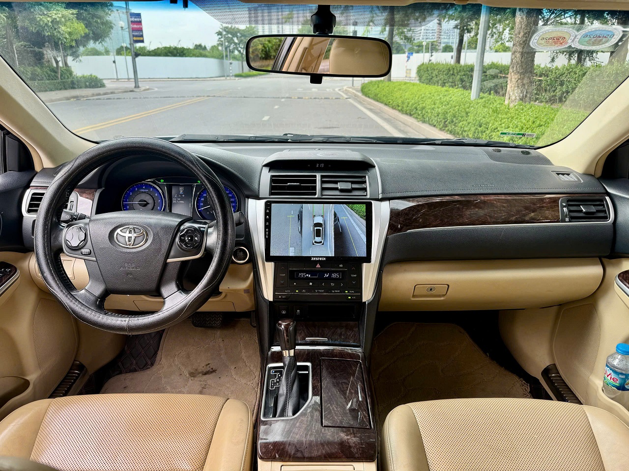 Toyota Camry 2.0E sản xuất 2017 đen