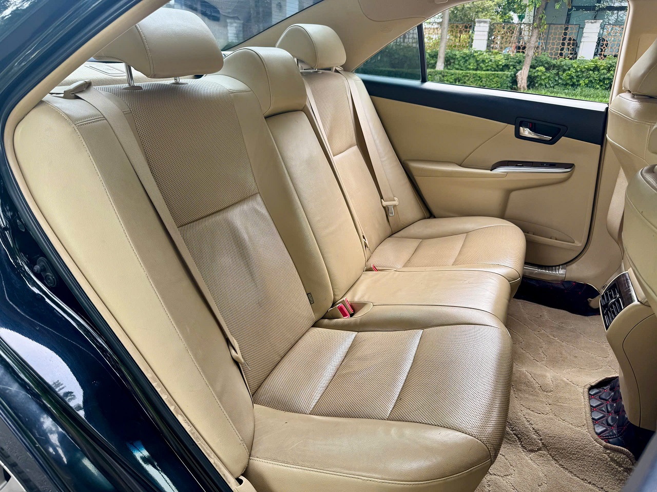 Toyota Camry 2.0E sản xuất 2017 đen