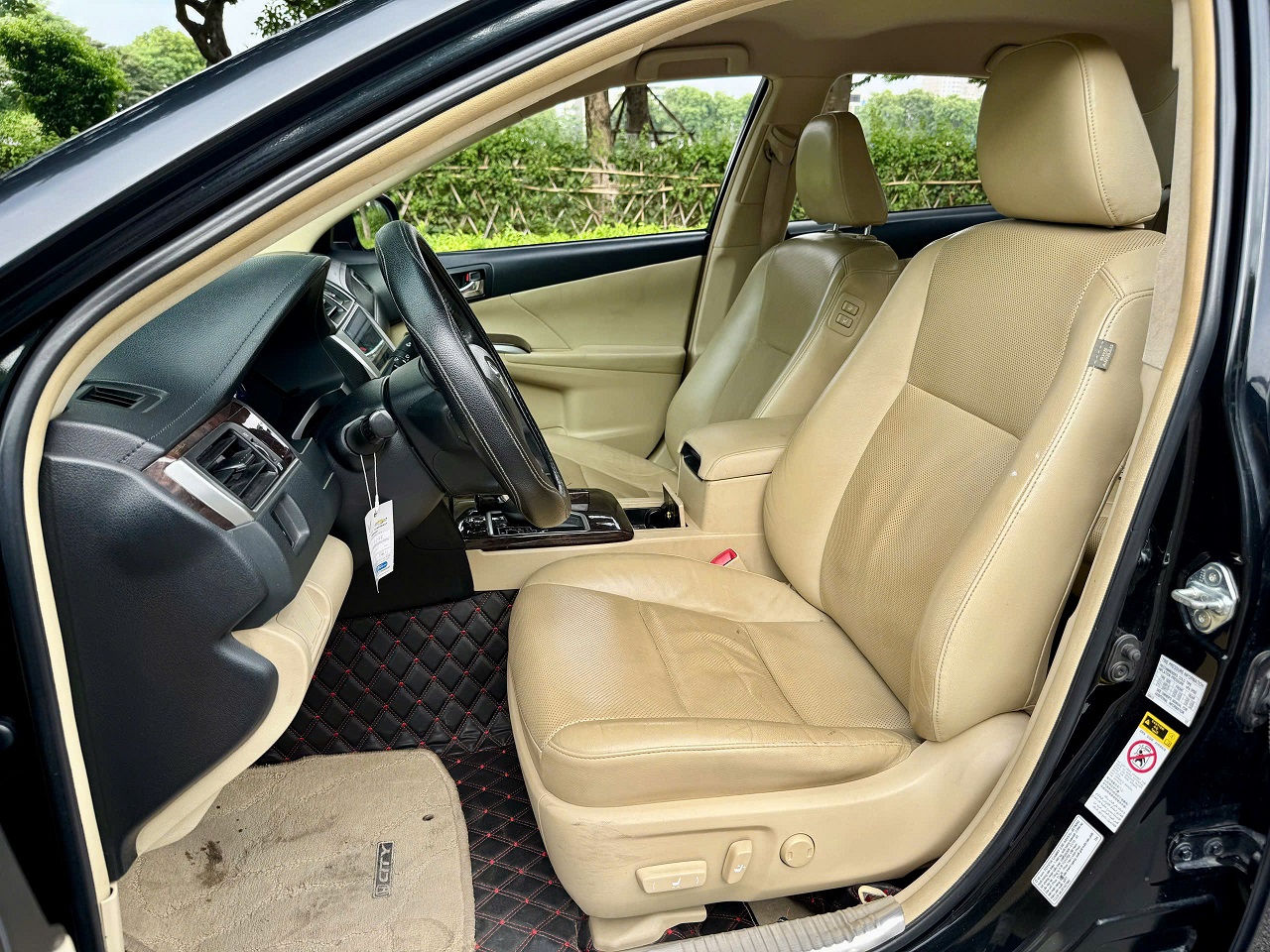 Toyota Camry 2.0E sản xuất 2017 đen