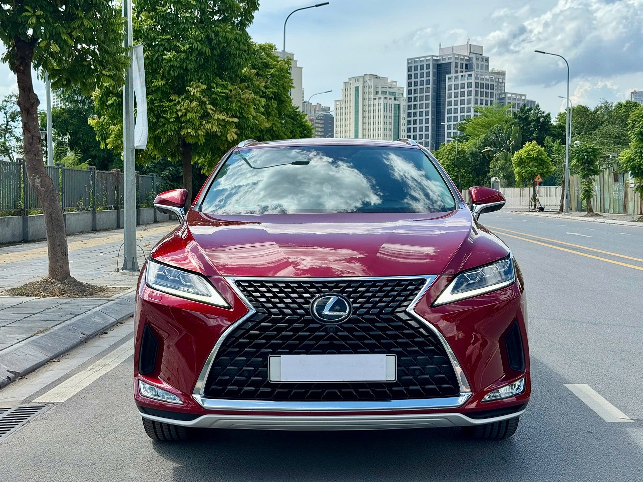 Lexus Rx350 sản xuất 2022 màu đỏ
