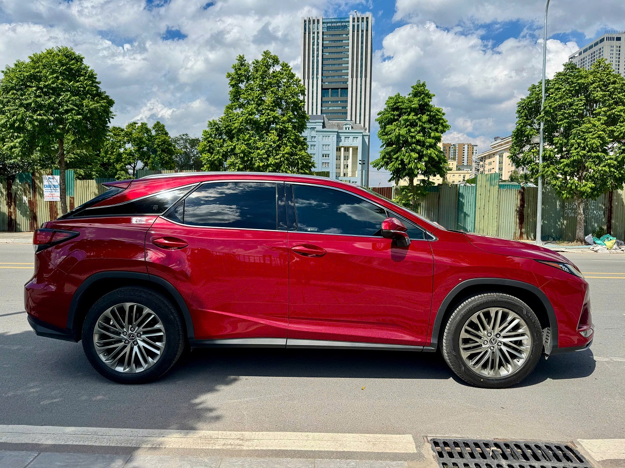 Lexus Rx350 sản xuất 2022 màu đỏ