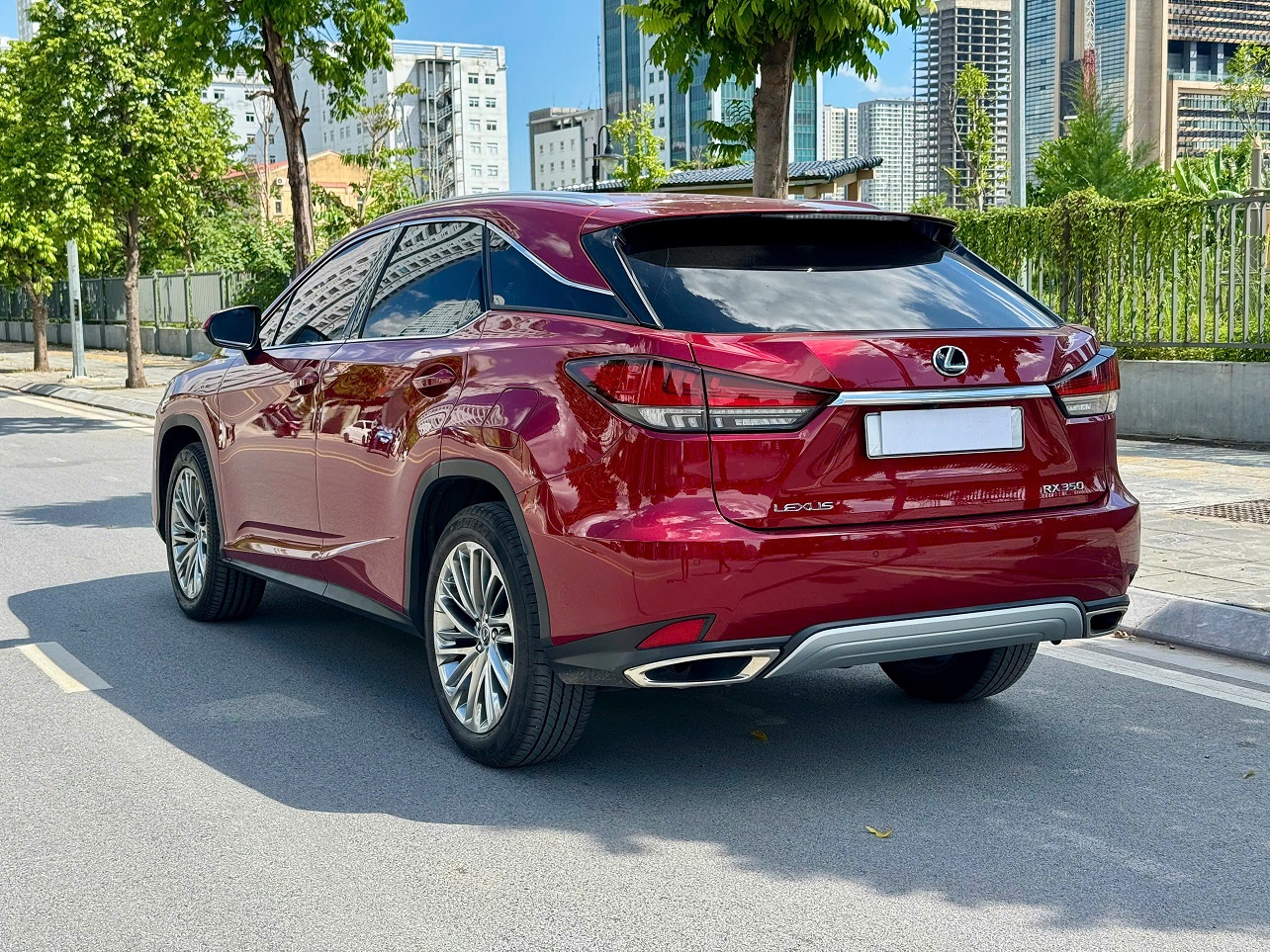Lexus Rx350 sản xuất 2022 màu đỏ