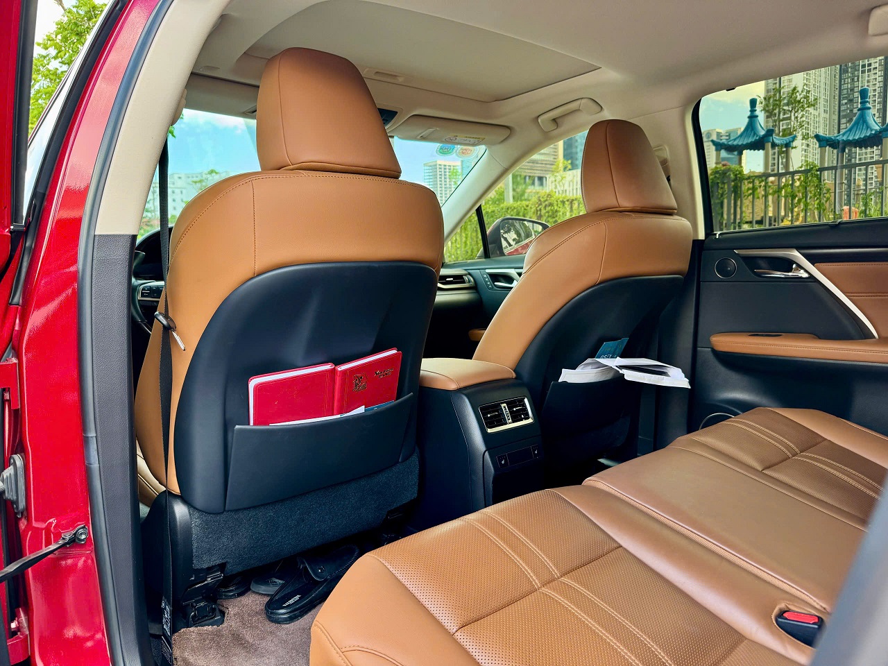 Lexus Rx350 sản xuất 2022 màu đỏ