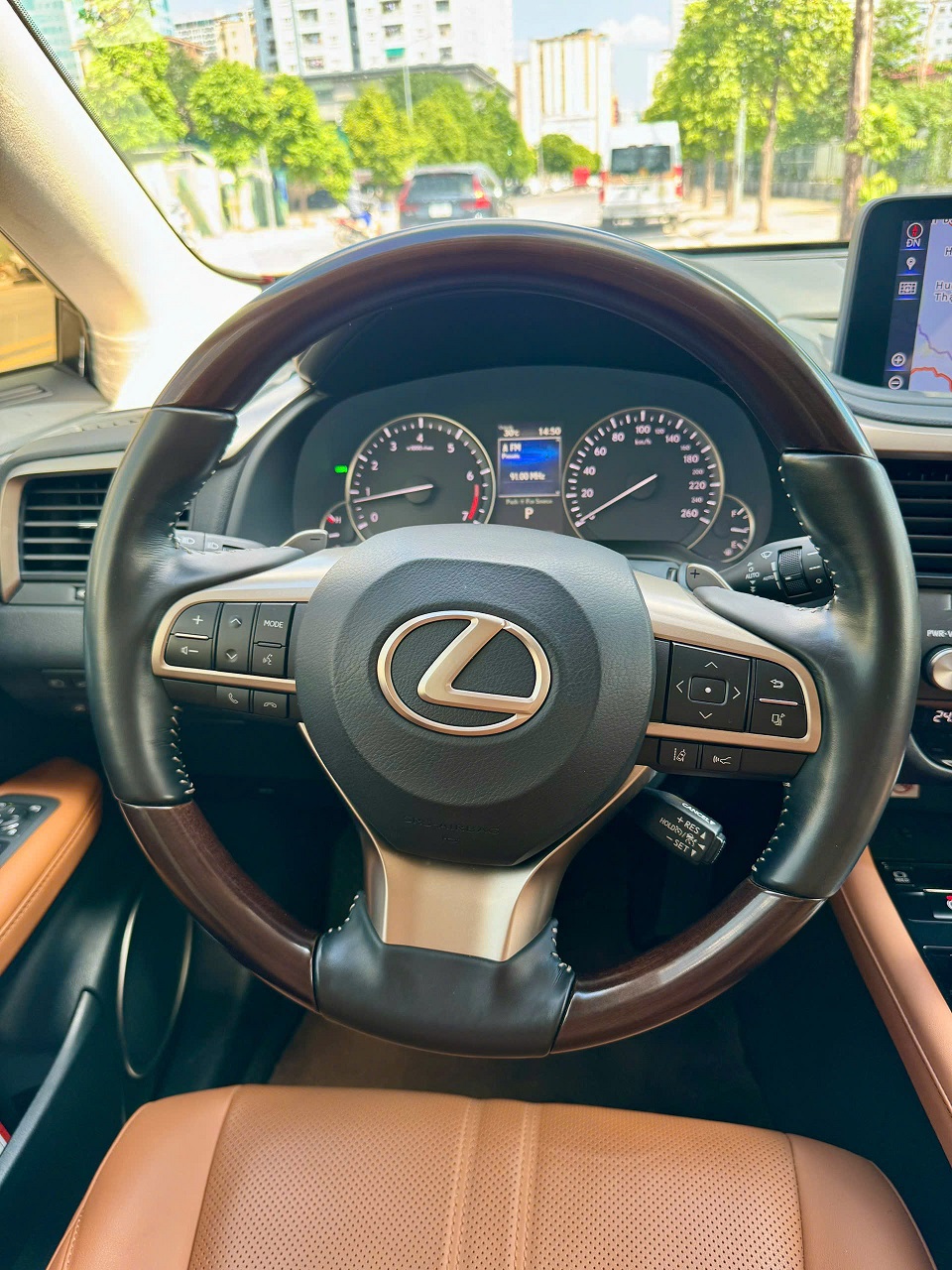 Lexus Rx350 sản xuất 2022 màu đỏ