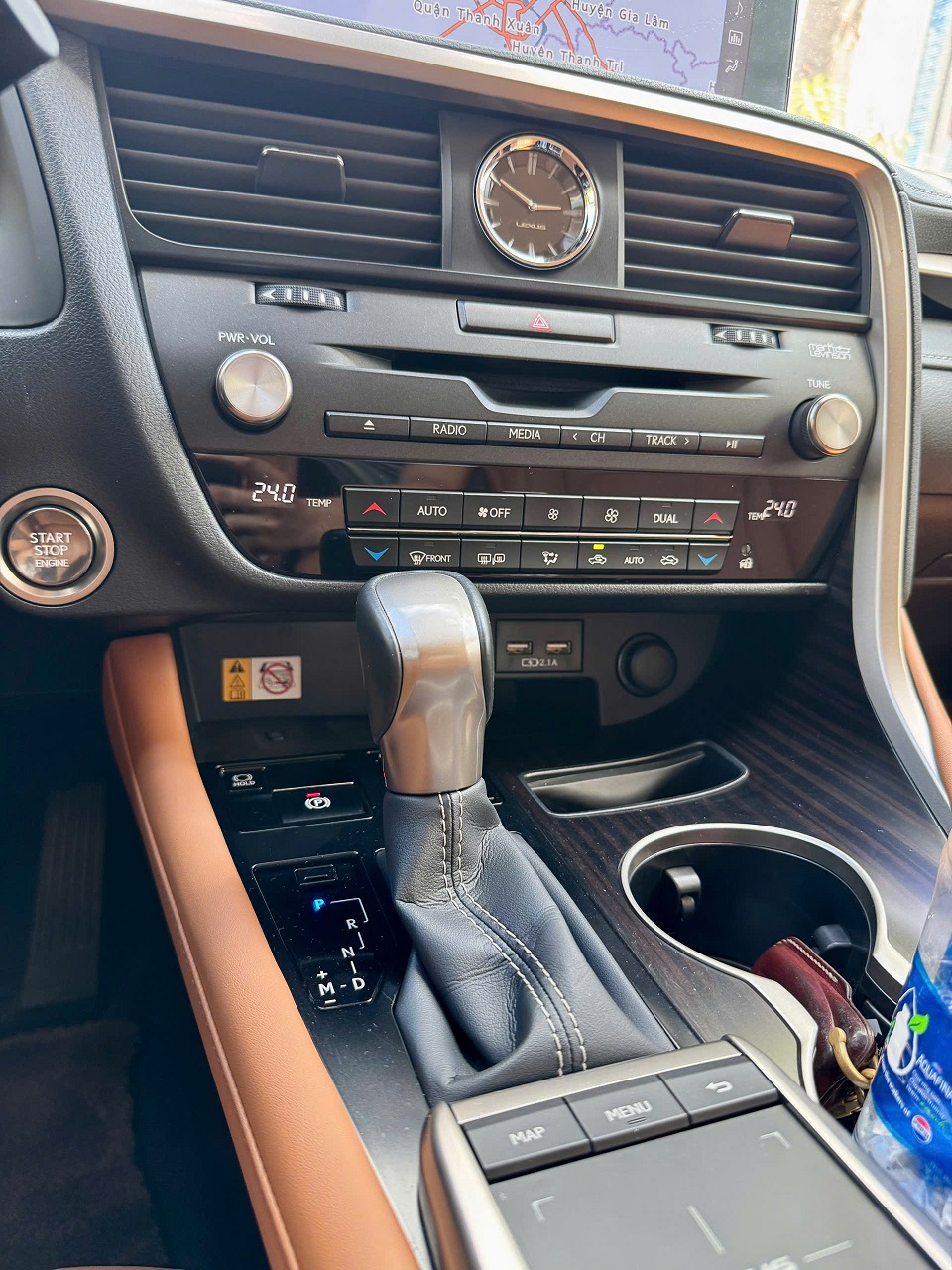 Lexus Rx350 sản xuất 2022 màu đỏ