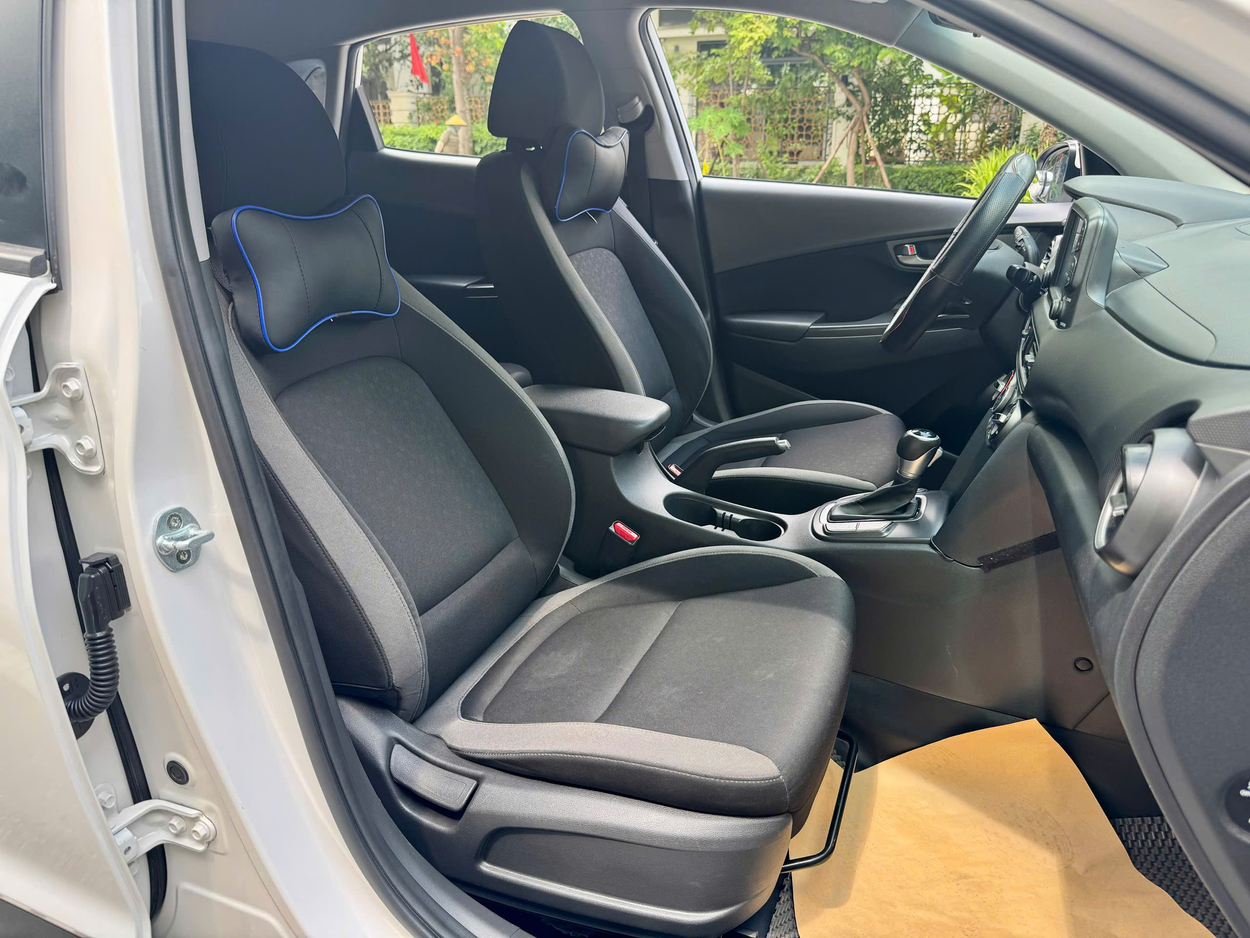 Hyundai Kona 2.0AT 2019 màu trắng