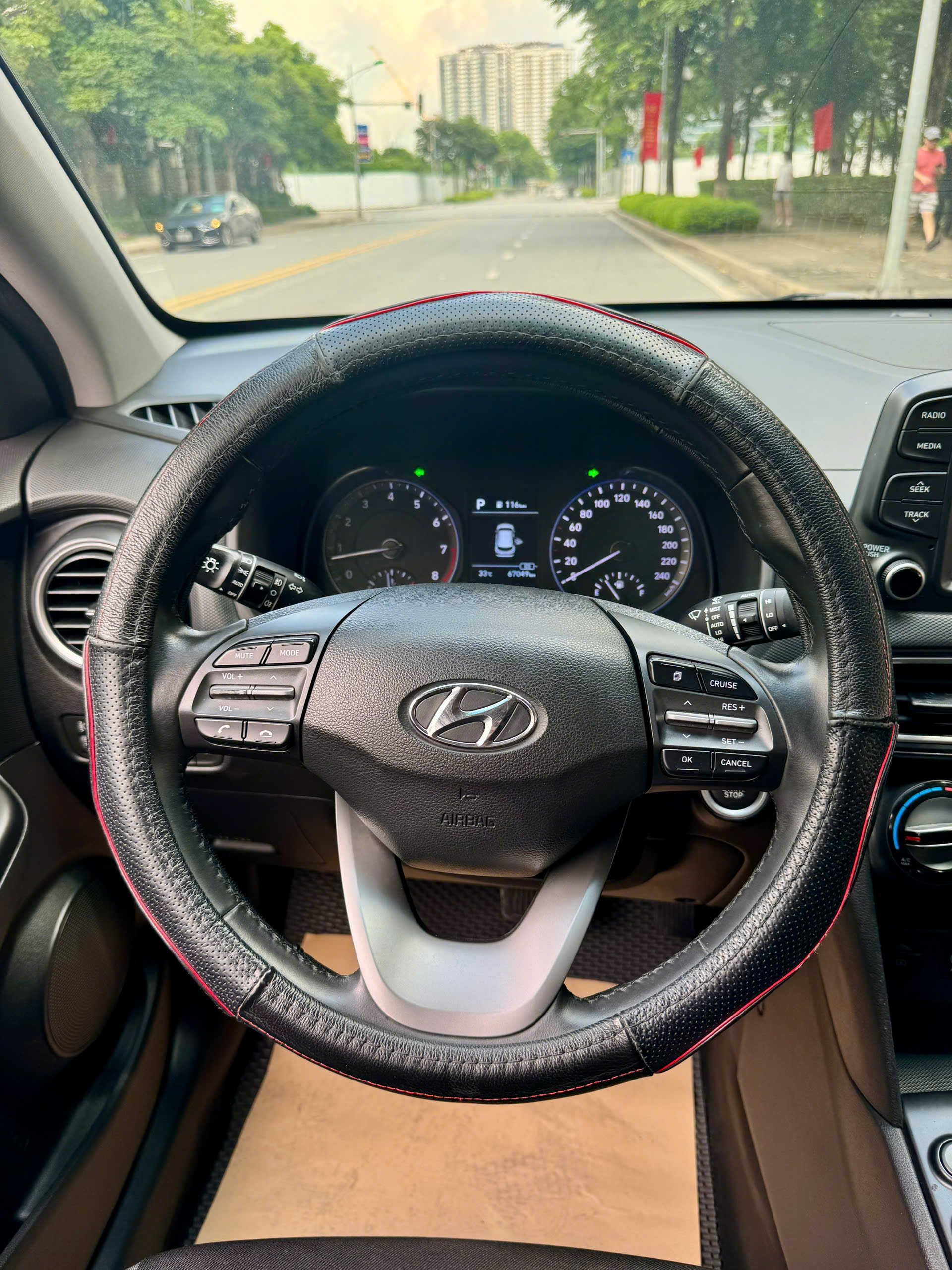 Hyundai Kona 2.0AT 2019 màu trắng