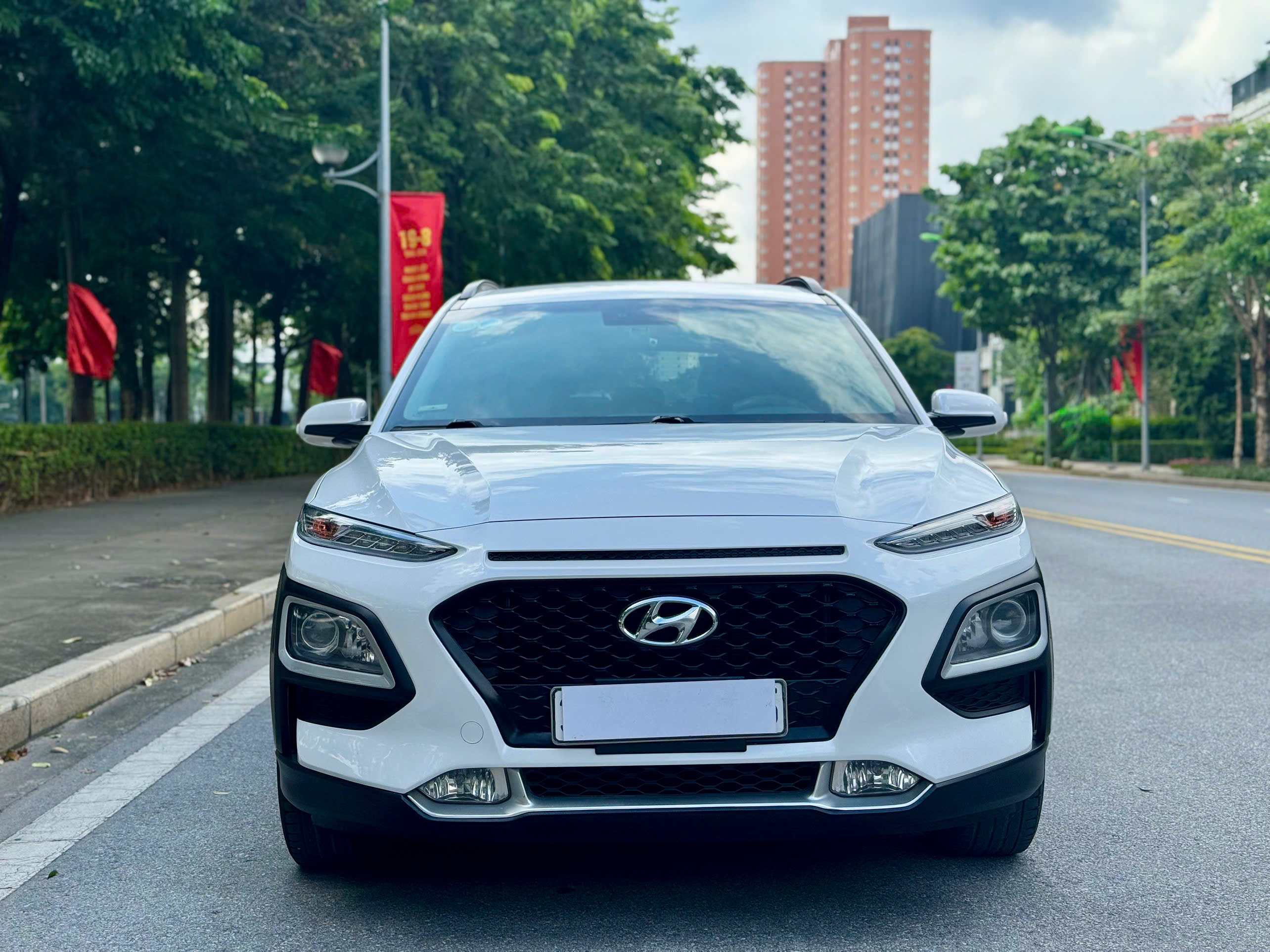 Hyundai Kona 2.0AT 2019 màu trắng
