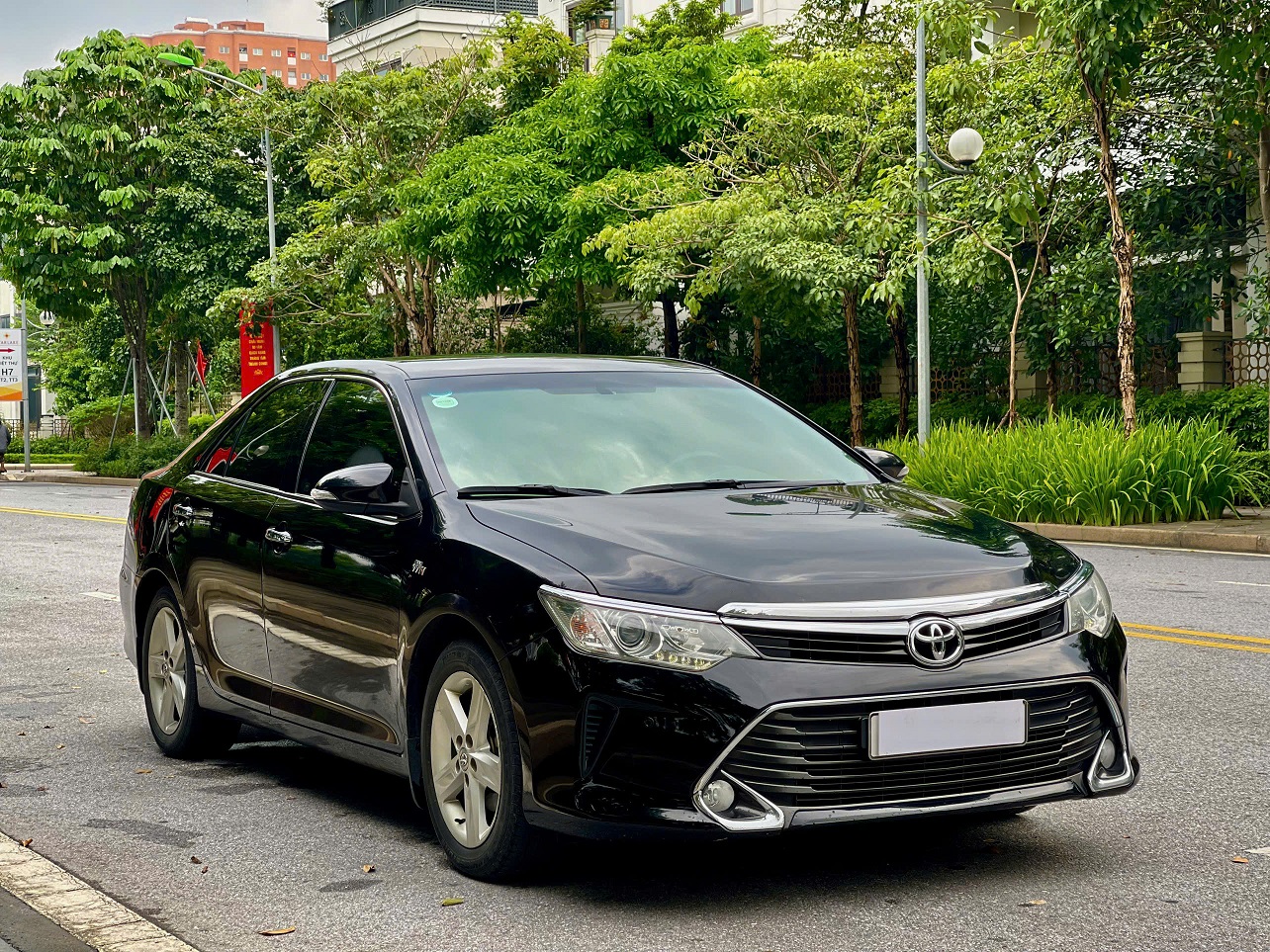 Toyota Camry 2.5Q 2017 đen
