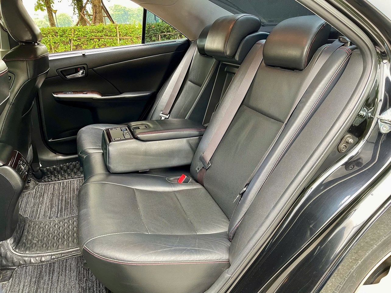 Toyota Camry 2.5Q 2017 đen