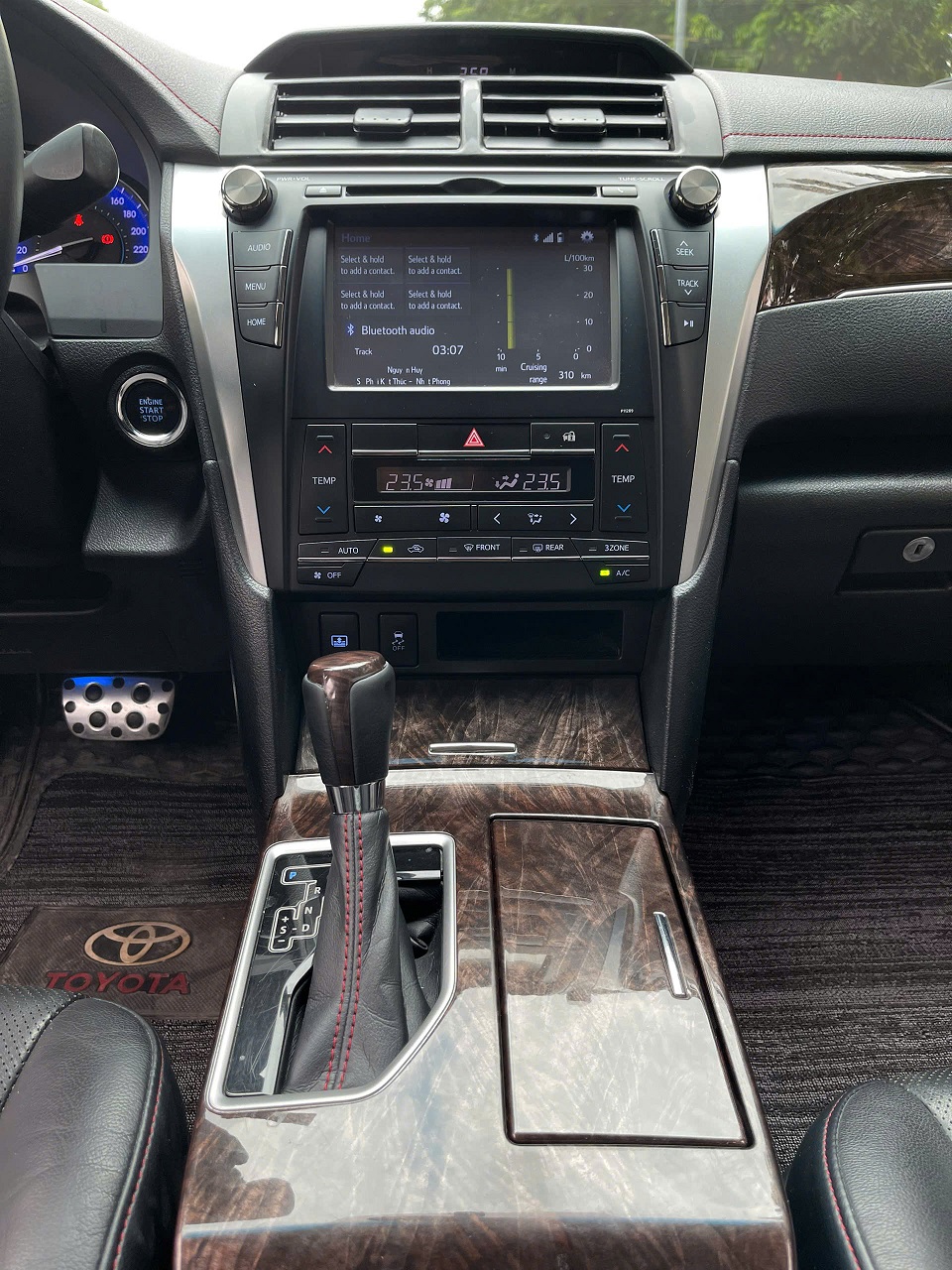 Toyota Camry 2.5Q 2017 đen