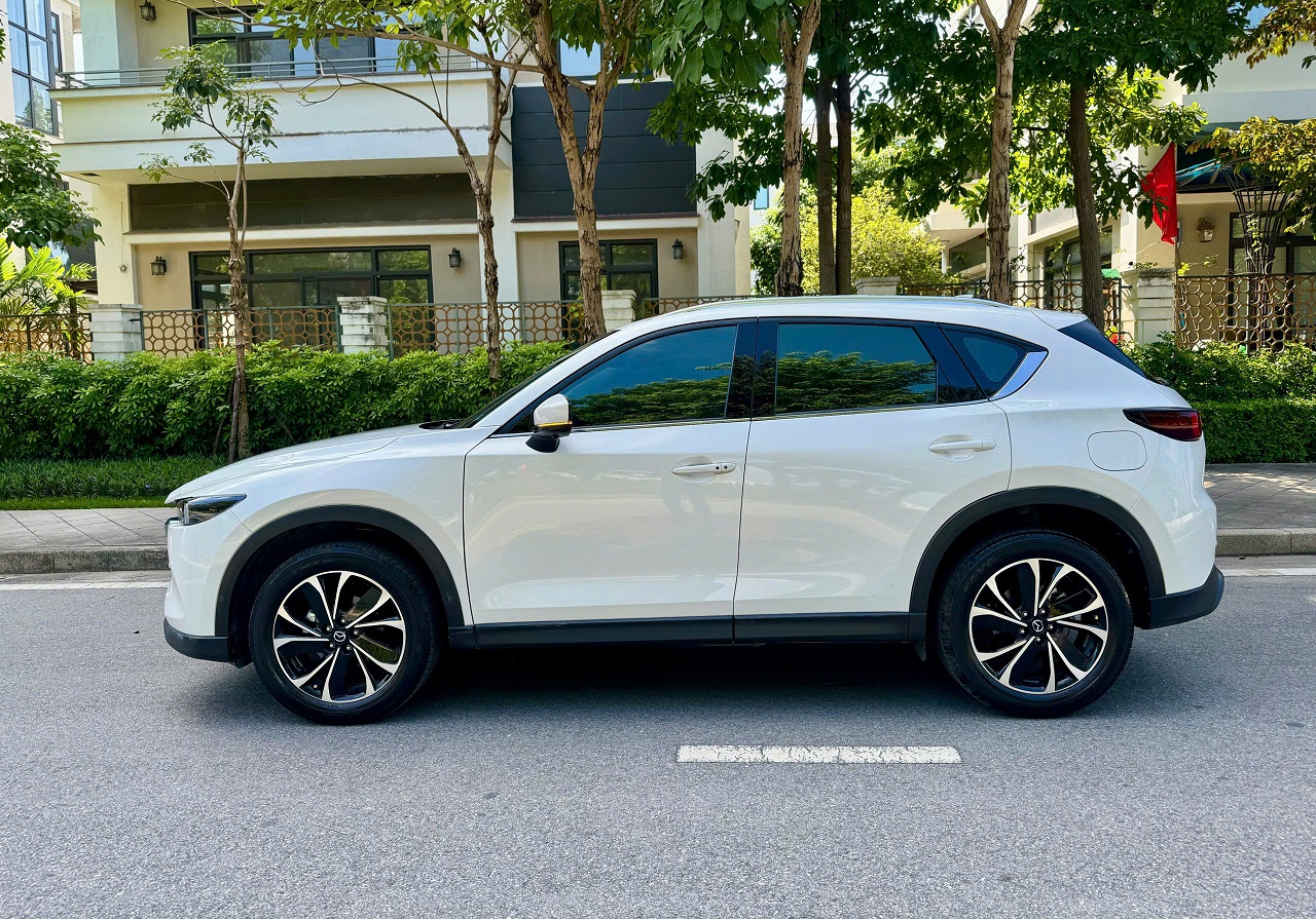 Mazda Cx5 2.0AT Luxury 2025 trắng siêu lướt