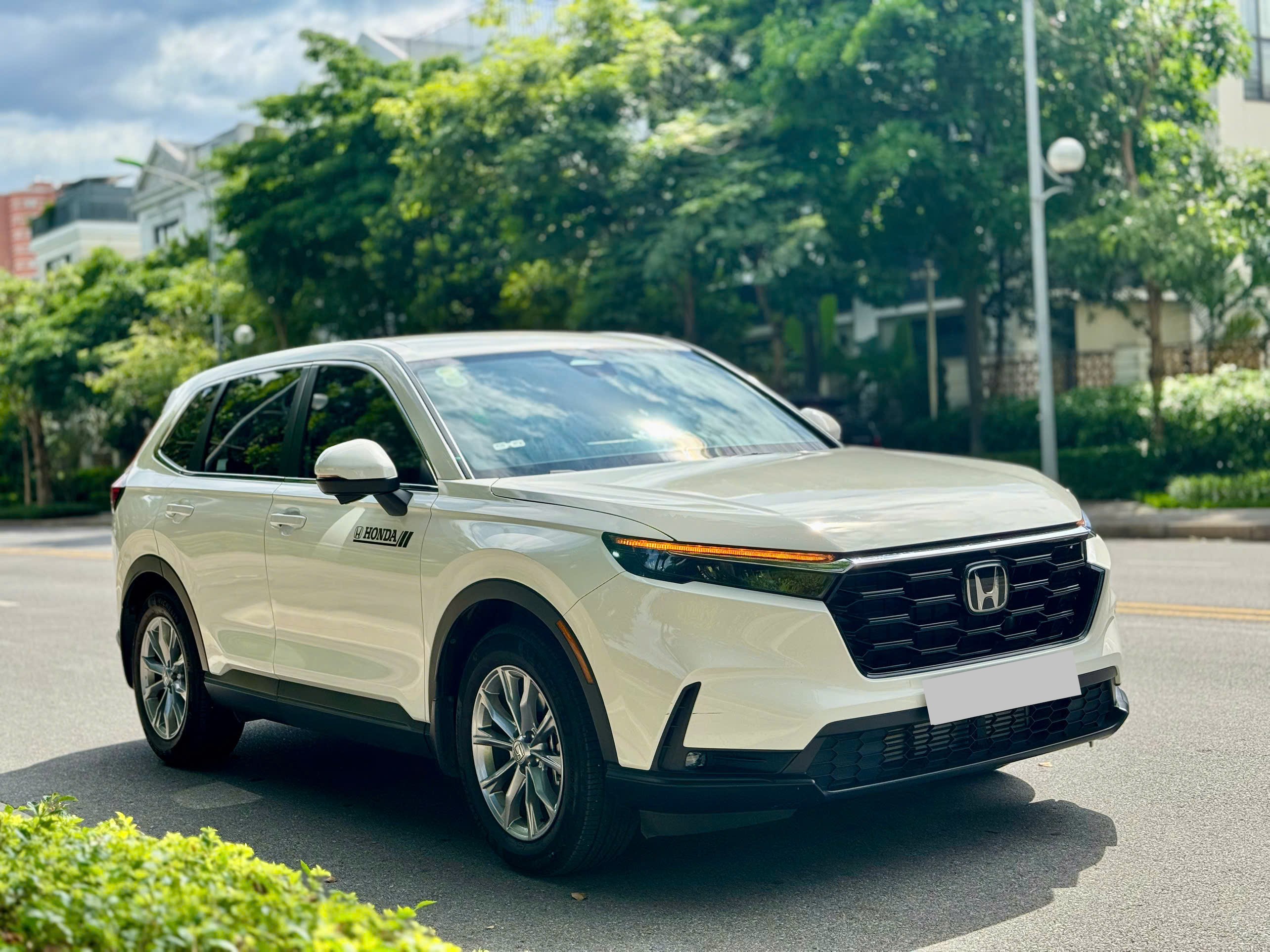 Honda CRV L 1.5 sản xuất 2025 trắng