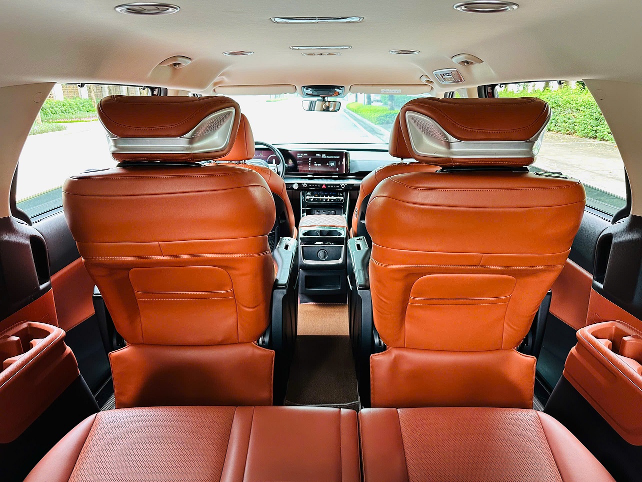 Kia Carnival 2.2D Premium sản xuất 2022 đỏ mận