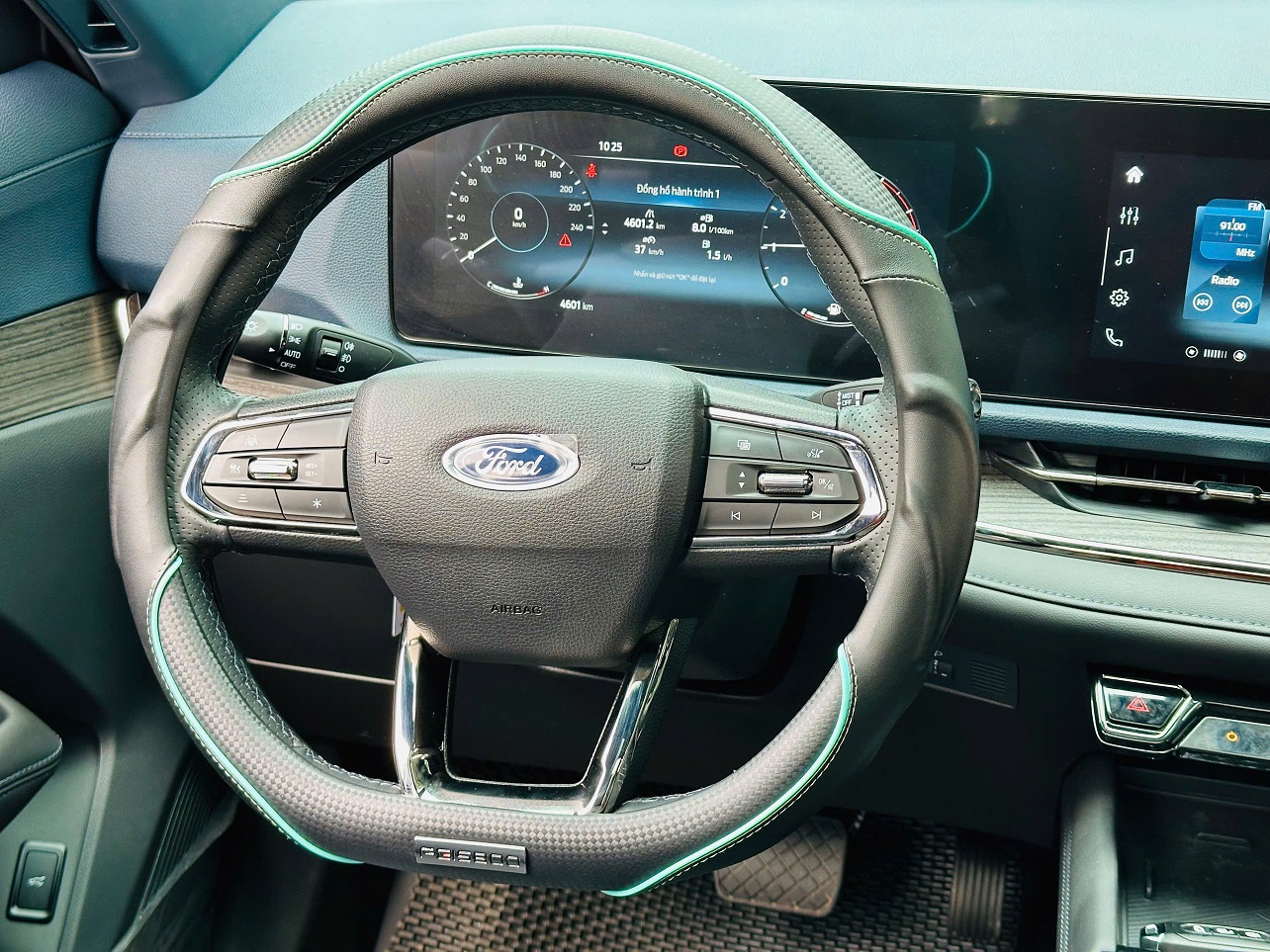 Ford Territory Titanium X 1.5 AT 2025 màu đen