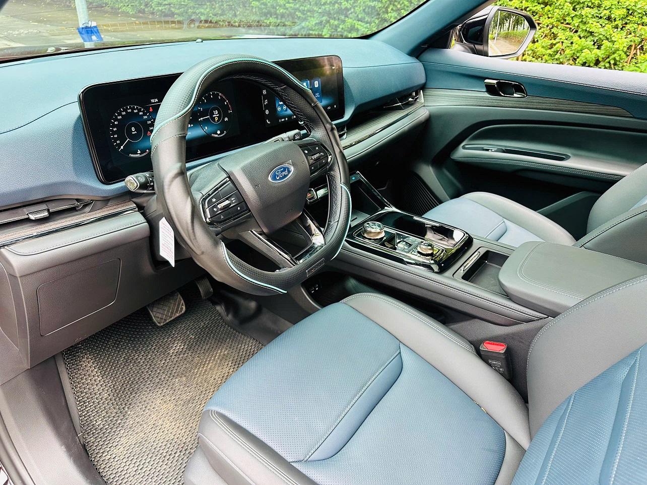 Ford Territory Titanium X 1.5 AT 2025 màu đen