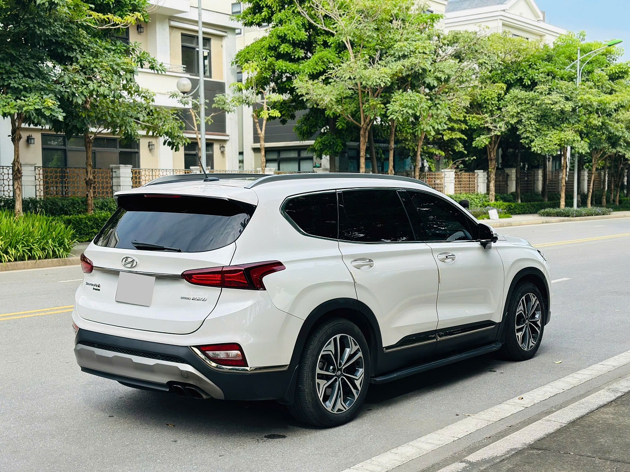 Hyundai Santafe 2.2D Premium 2020 màu trắng