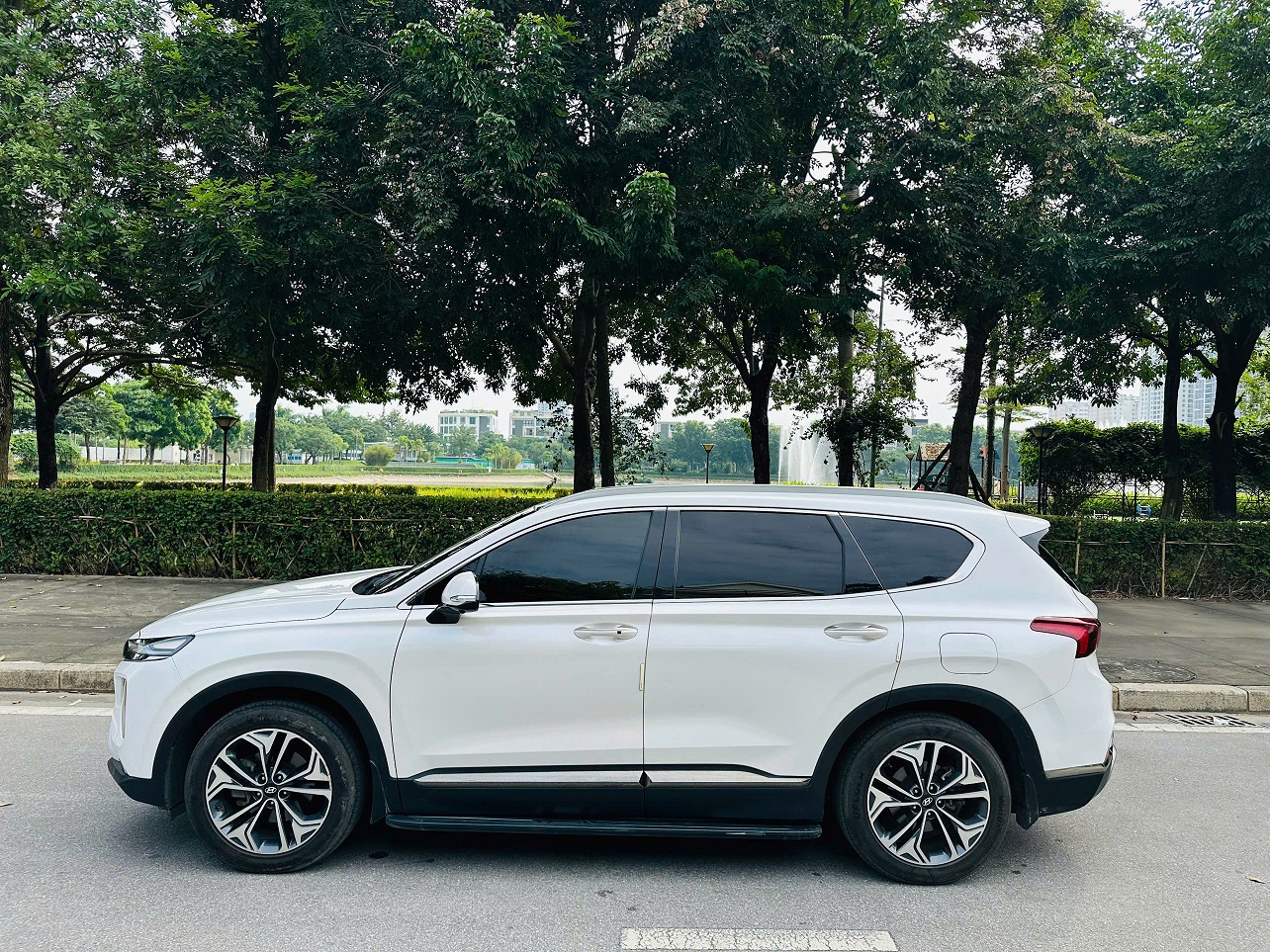 Hyundai Santafe 2.2D Premium 2020 màu trắng