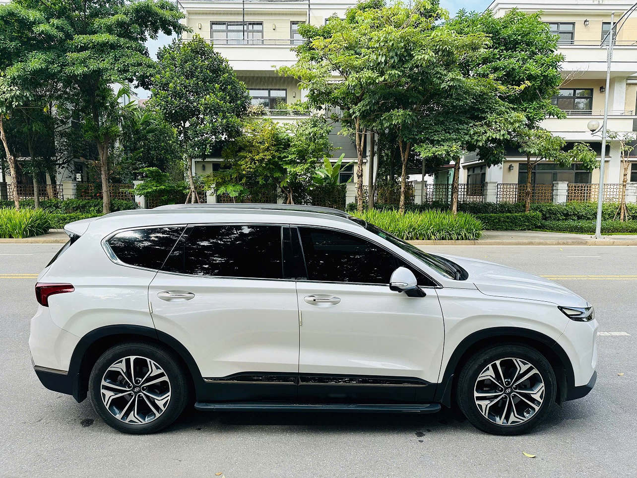 Hyundai Santafe 2.2D Premium 2020 màu trắng