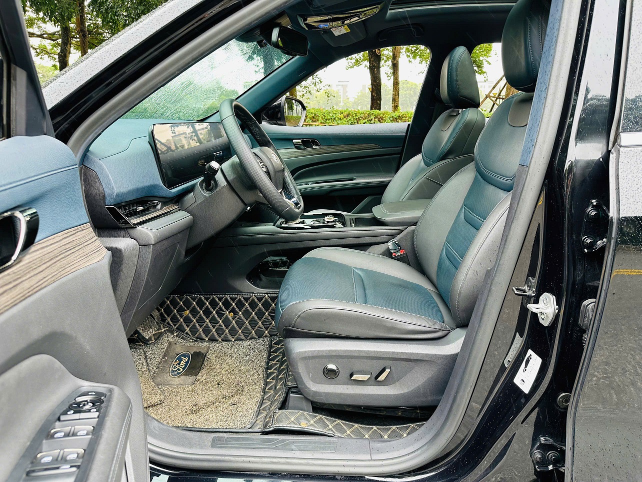 Ford Territory Titanium 1.5 AT 2023 màu đen