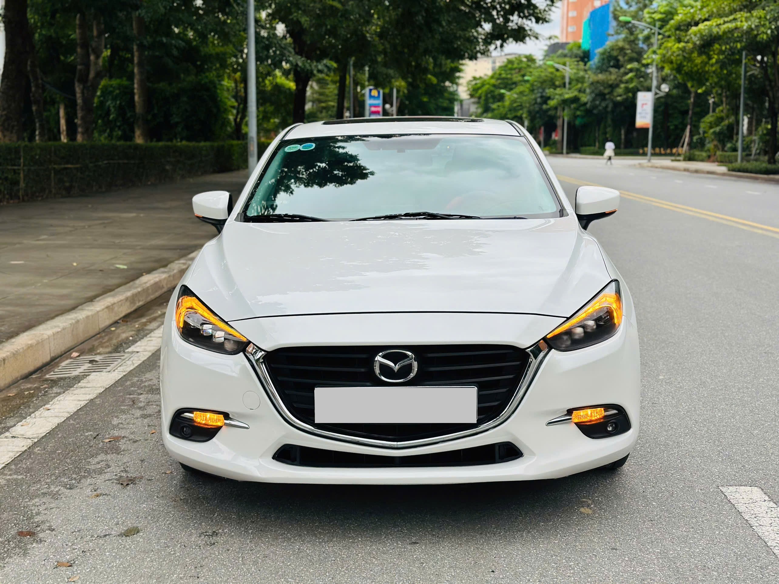 Mazda 3 1.5L Luxury 2019